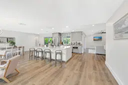 Picture of 3333 Lakeview Drive, Delray Beach, FL 33445