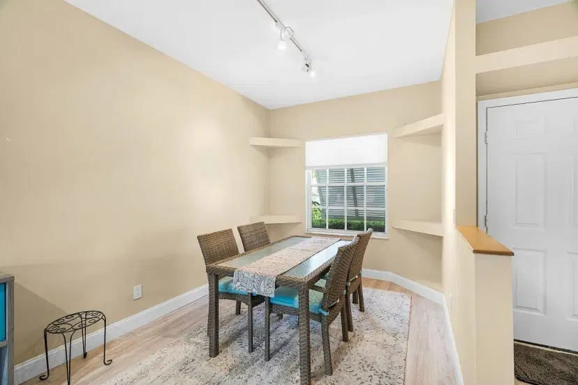 Picture of 1810 Hawthorne Drive, Vero Beach FL 32962