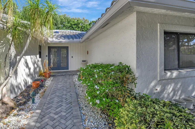 Picture of 30 Hampshire Lane, Boynton Beach FL 33436