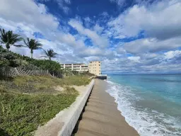 Picture of 4500 S Ocean Boulevard 309, South Palm Beach, FL 33480