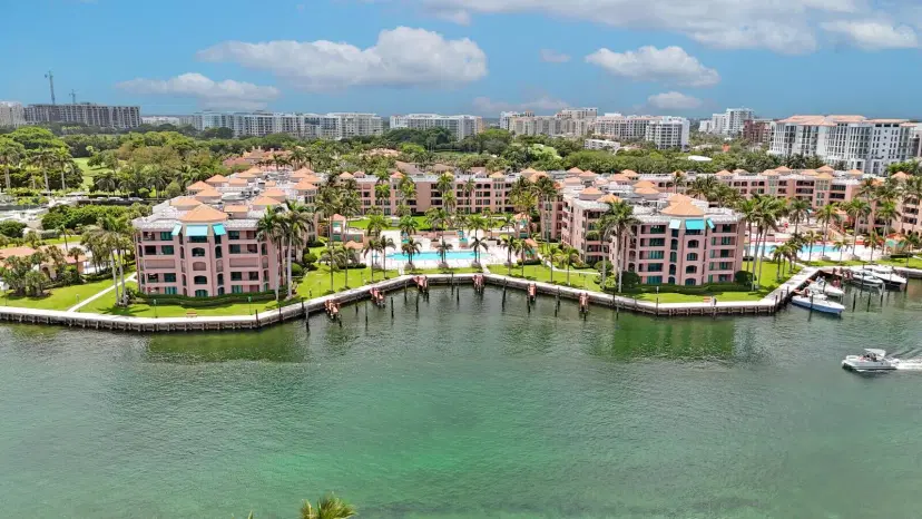 Picture of 120 SE 5Th Avenue 424, Boca Raton FL 33432