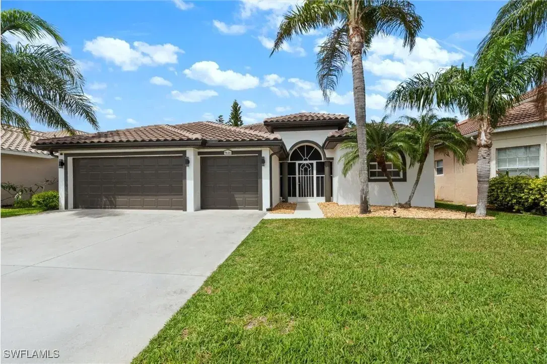 Picture of 9646 Blue Stone Cir, Fort Myers, FL 33913