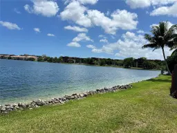 Picture of 538 NE 199Th Ter 2L, Miami, FL 33179