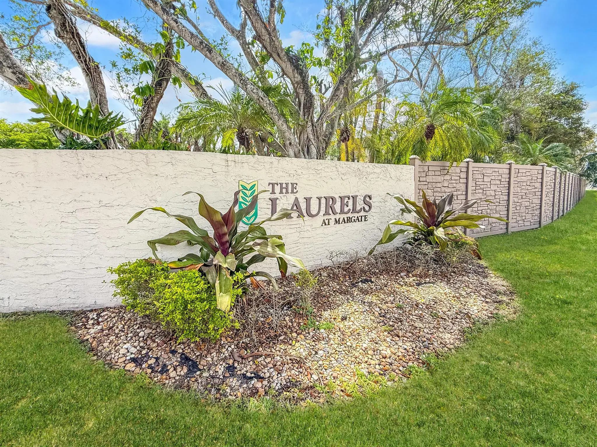 Picture of 317 W Laurel Drive 1408, Margate, FL 33063