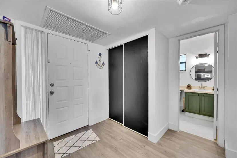 Picture of 3867 Cocoplum Cir 35110, Pompano Beach FL 33063