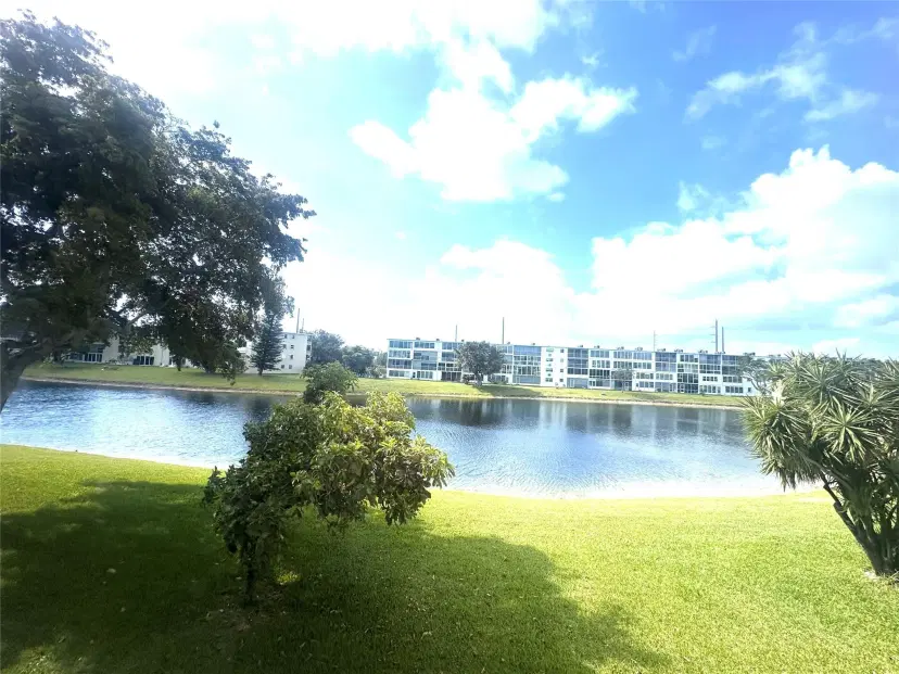 Picture of 2008 Harwood C 2008, Deerfield Beach FL 33442