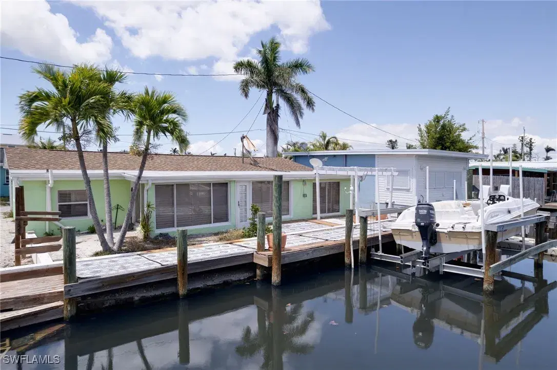 Picture of 2647 Pine St, Matlacha, FL 33993