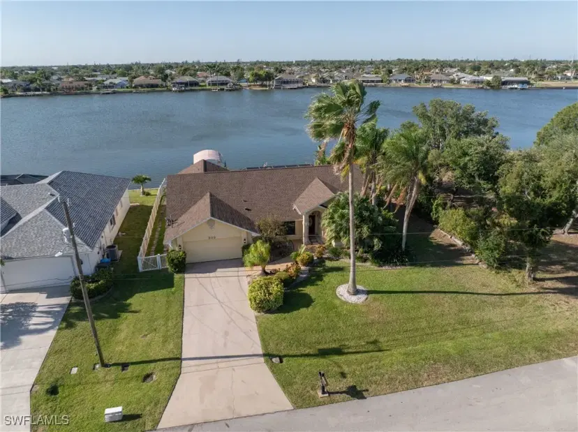 Picture of 302 SE 5Th St, Cape Coral FL 33990