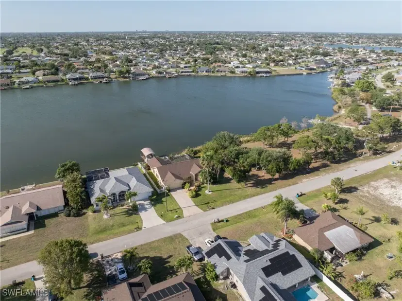 Picture of 302 SE 5Th St, Cape Coral FL 33990