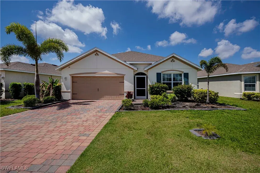 Picture of 3318 Acapulco Cir, Cape Coral, FL 33909