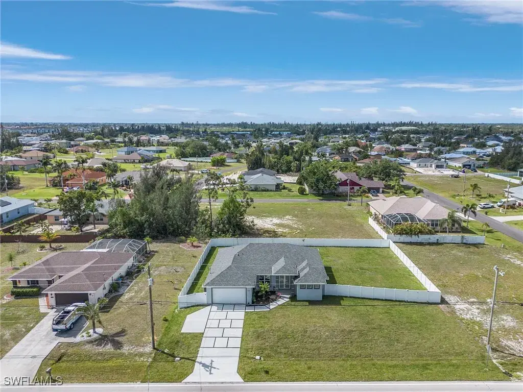 Picture of 1724 Embers Pkwy W, Cape Coral, FL 33993
