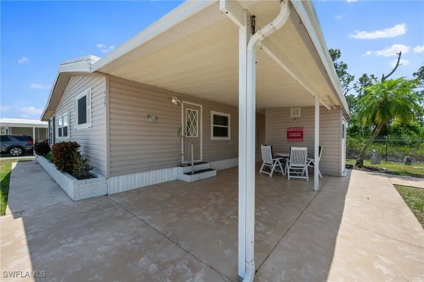 Picture of 429 Archer Ln, North Fort Myers FL 33903