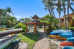 Picture of 7 Via Lago, Boynton Beach, FL 33435