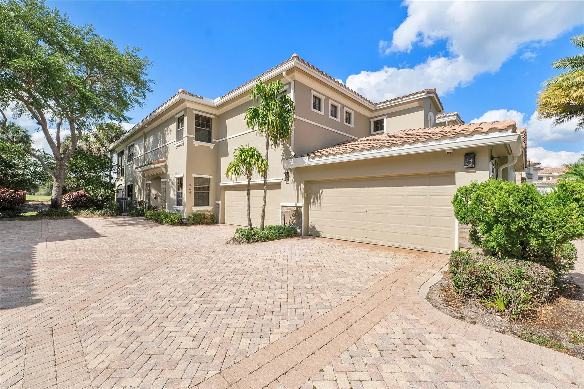 Picture of 7641 Old Thyme Ct 6A, Parkland, FL 33076