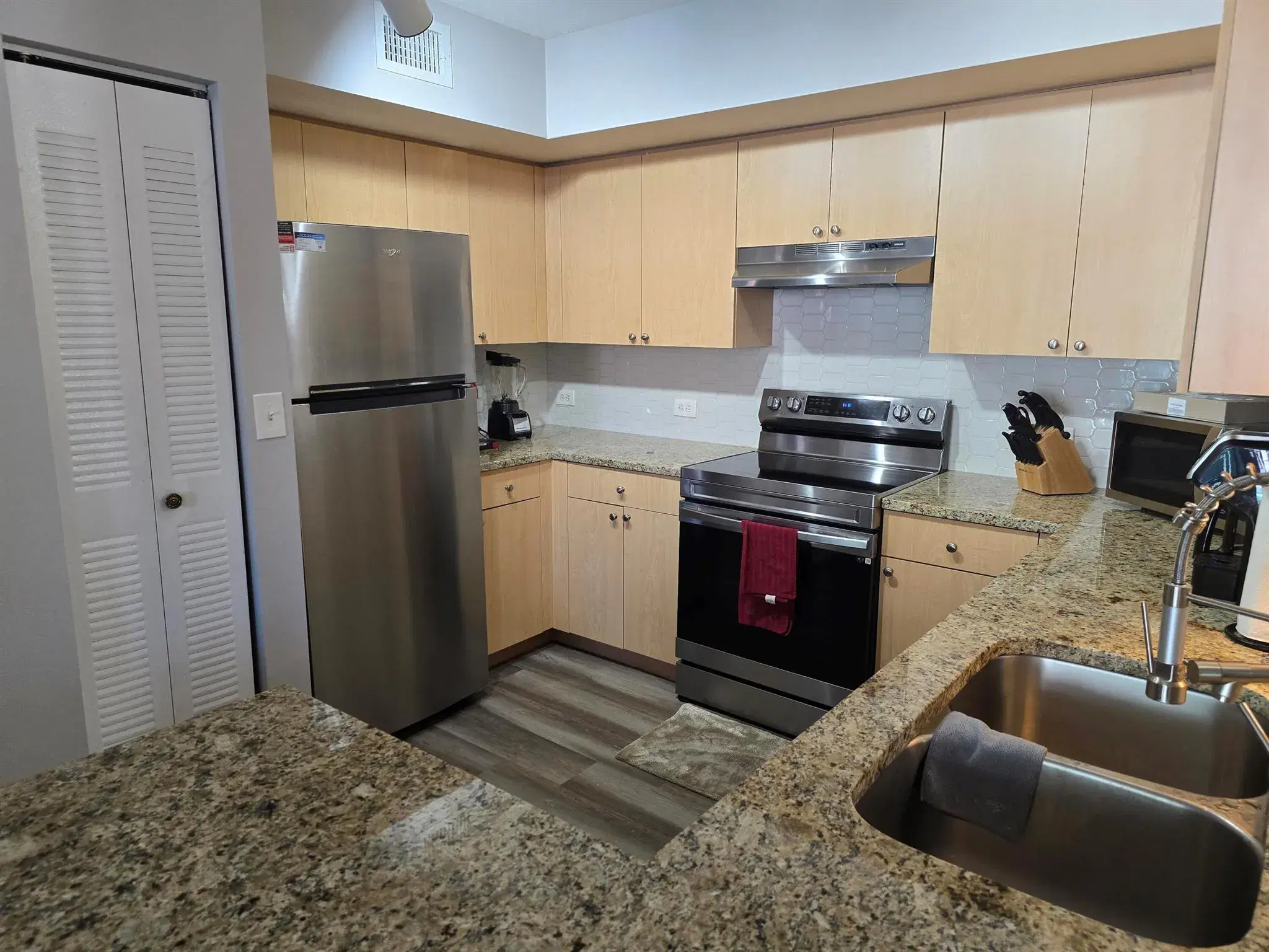 Picture of 701 Villa Circle, Boynton Beach, FL 33435
