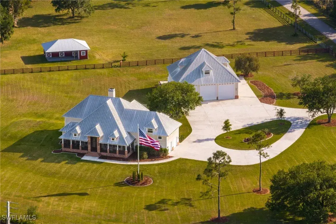 Picture of 16900 N River Rd, Alva, FL 33920