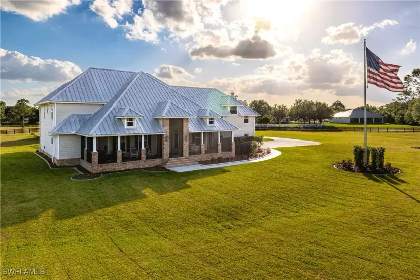 Picture of 16900 N River Rd, Alva FL 33920