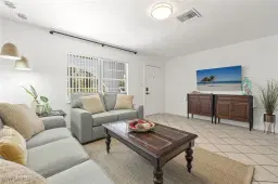 Picture of 742 111Th Ave N, Naples, FL 34108