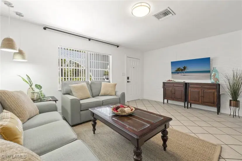 Picture of 742 111Th Ave N, Naples, FL 34108