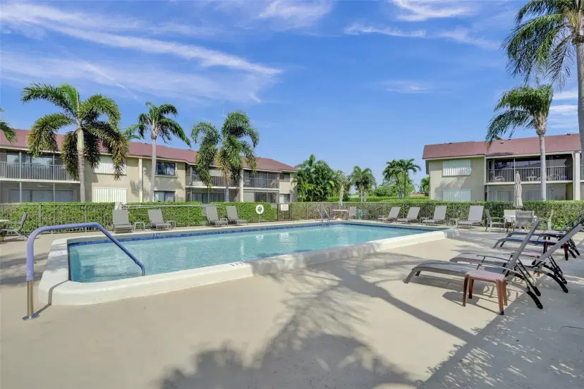 Picture of 180 SE 7Th St 208, Deerfield Beach FL 33441