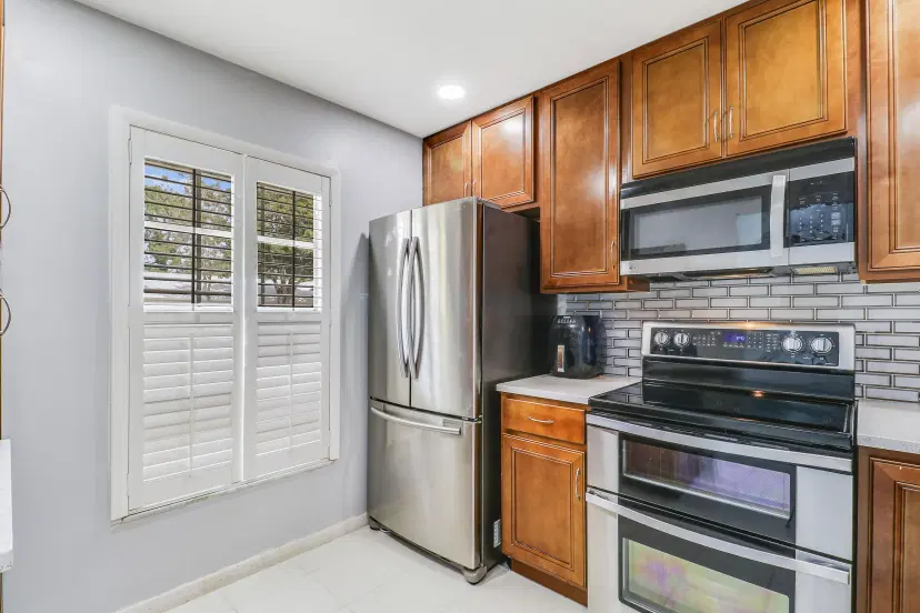 Picture of 505 Holyoke Ln, Lake Worth FL 33467