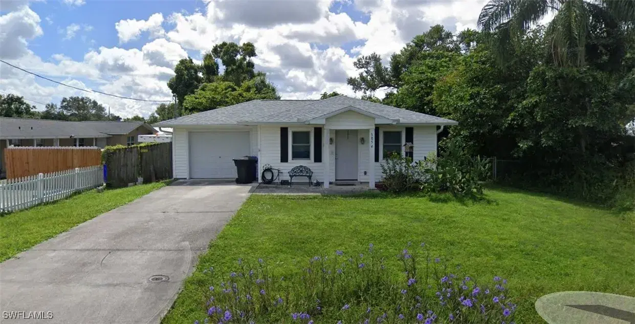 Picture of 3854 Washington Ave, Fort Myers, FL 33916
