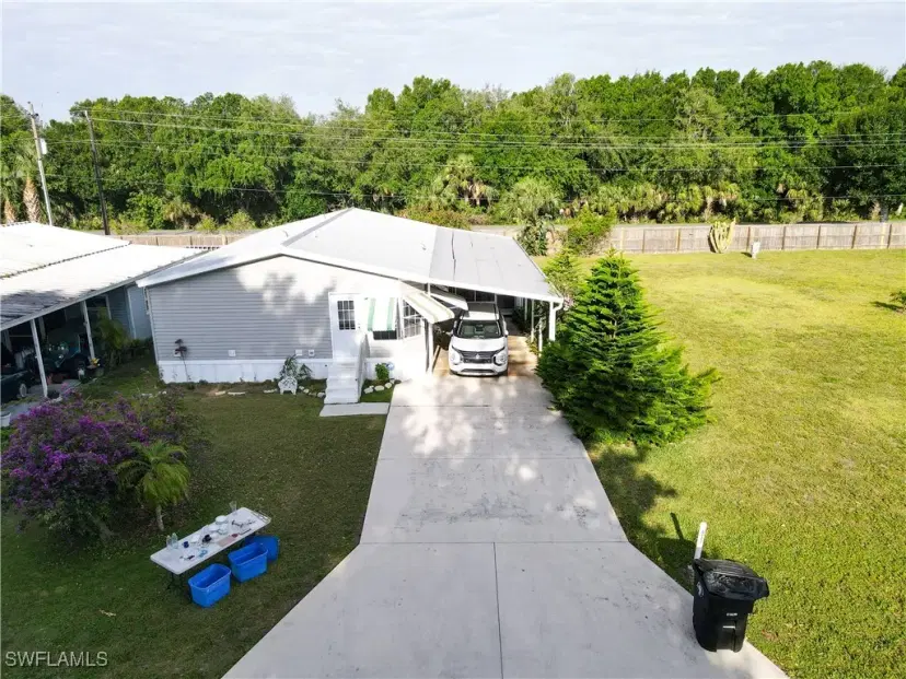 Picture of 933 Yacht Club Way, Moore Haven FL 33471