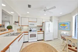 Picture of 606 Courtside Dr F201, Naples, FL 34105