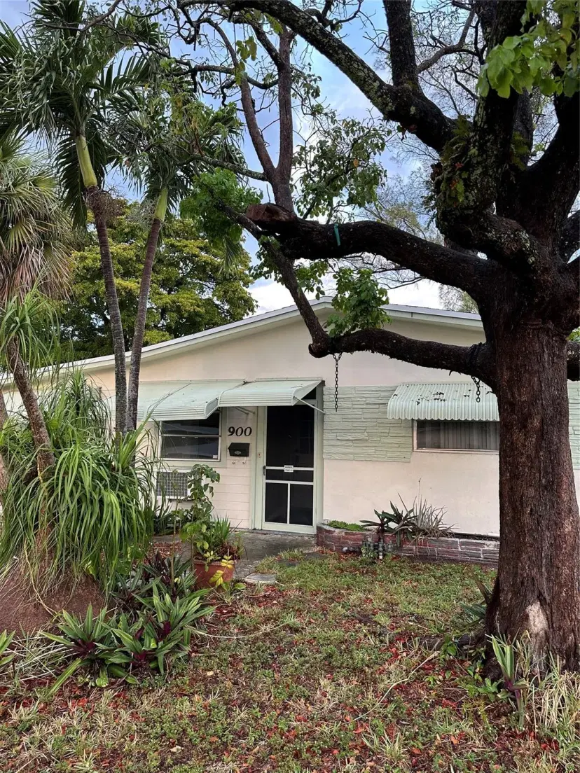 Picture of 900 NE 11Th Ave, Pompano Beach FL 33060