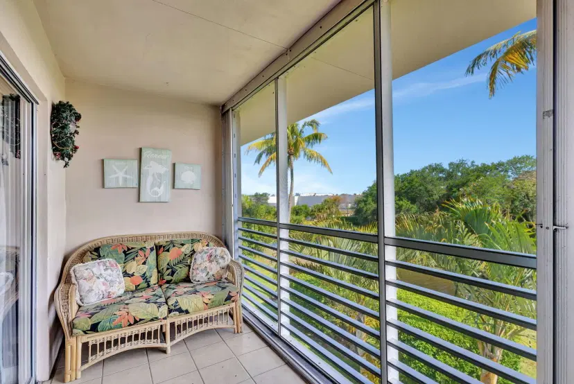 Picture of 2812 Garden Drive S 308, Lake Worth FL 33461