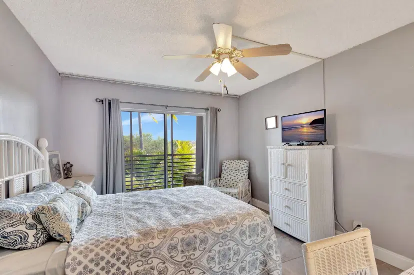 Picture of 2812 Garden Drive S 308, Lake Worth FL 33461