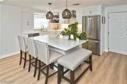 Picture of 2466 N Westwood Dr, North Fort Myers, FL 33917
