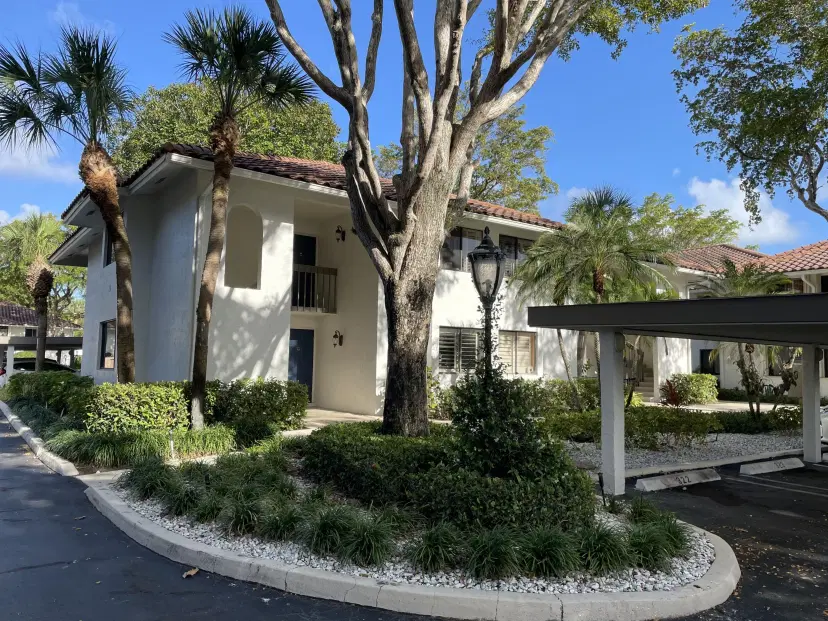 Picture of 40 Pelican Pointe 105 Drive 105, Delray Beach FL 33483