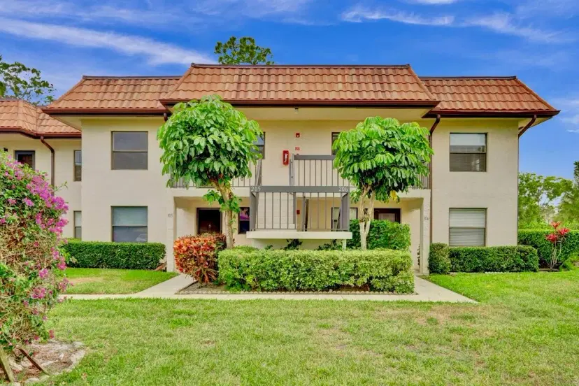 Picture of 7281 Golf Colony Court 206, Lake Worth FL 33467