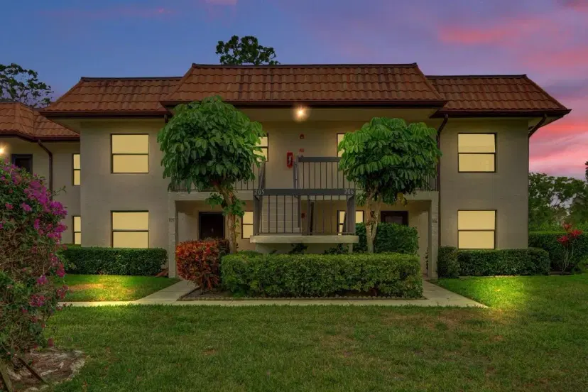 Picture of 7281 Golf Colony Court 206, Lake Worth FL 33467