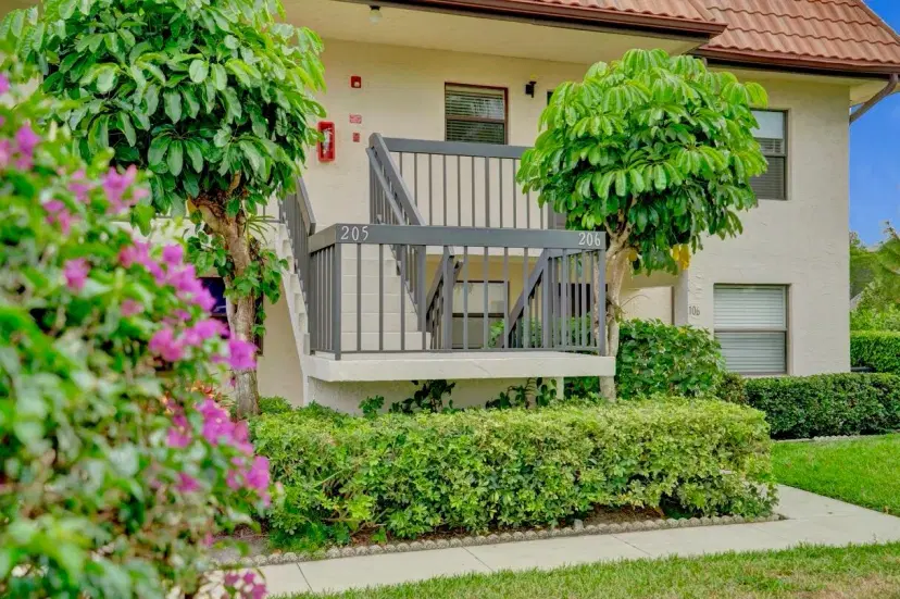 Picture of 7281 Golf Colony Court 206, Lake Worth FL 33467