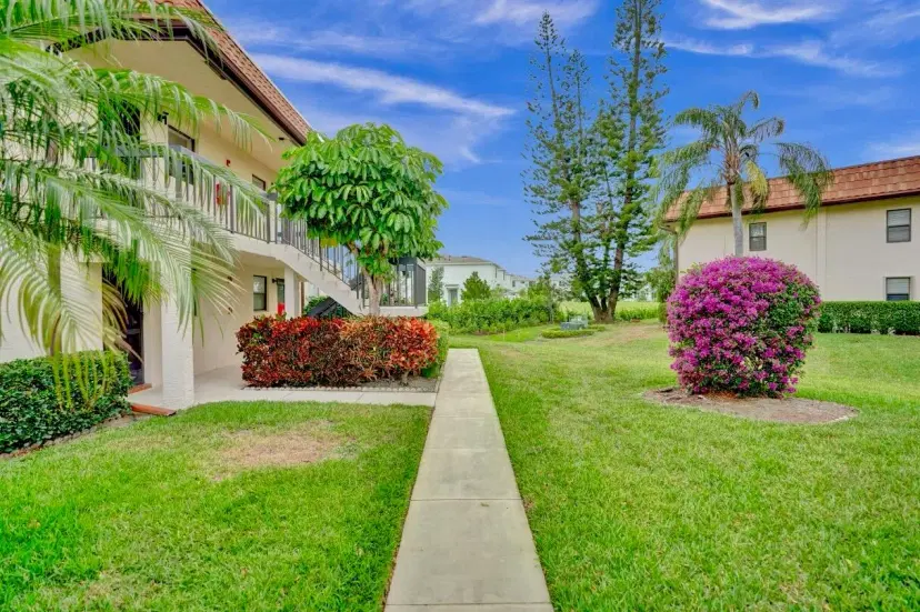 Picture of 7281 Golf Colony Court 206, Lake Worth FL 33467