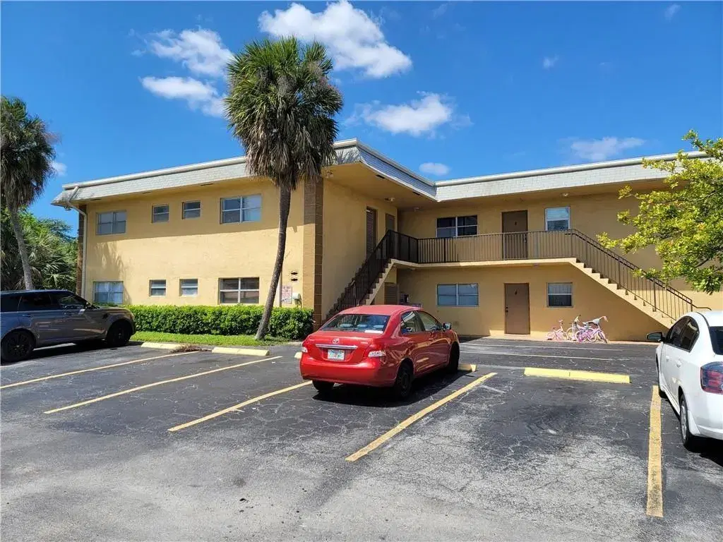 Picture of 1061 NW 45Th St 8, Deerfield Beach, FL 33064