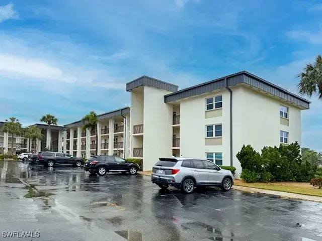 Picture of 1740 Pine Valley Dr 315, Fort Myers, FL 33907