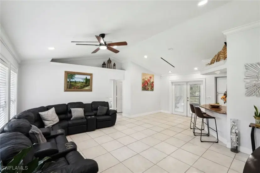 Picture of 1570 Golden Gate Blvd W, Naples FL 34117