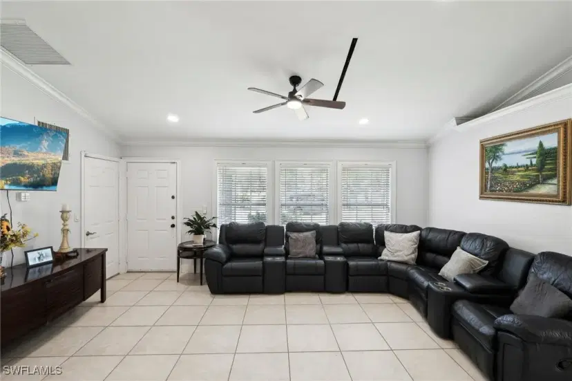 Picture of 1570 Golden Gate Blvd W, Naples FL 34117