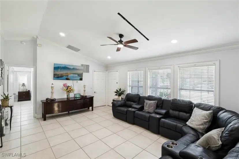 Picture of 1570 Golden Gate Blvd W, Naples FL 34117