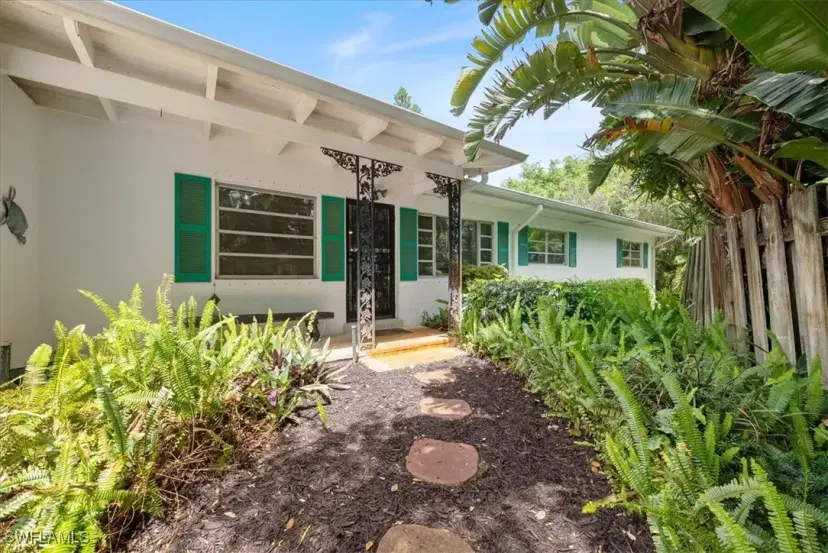 Picture of 1147 Shady Rest Ln, Naples FL 34103
