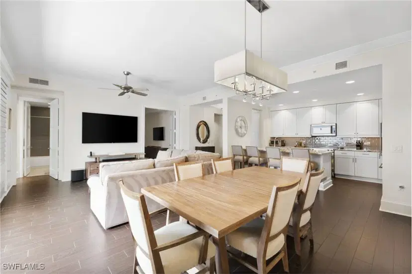 Picture of 1030 3Rd Ave S 319, Naples FL 34102