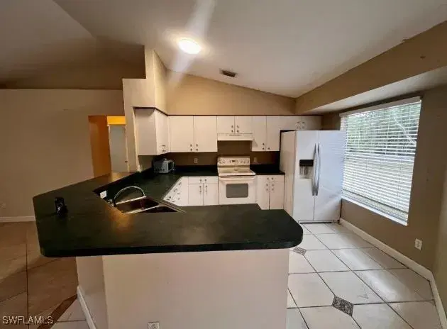 Picture of 681 19Th St Sw, Naples FL 34117