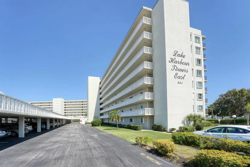 Picture of 801 Lake Shore Drive 112, Lake Park FL 33403
