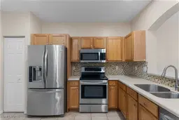 Picture of 10033 Salina St, Fort Myers, FL 33905