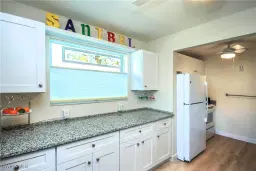 Picture of 561 Periwinkle Way F1, Sanibel, FL 33957