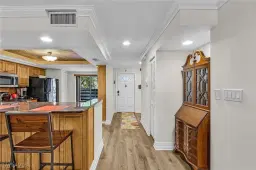Picture of 124 Pinebrook Dr, Fort Myers, FL 33907