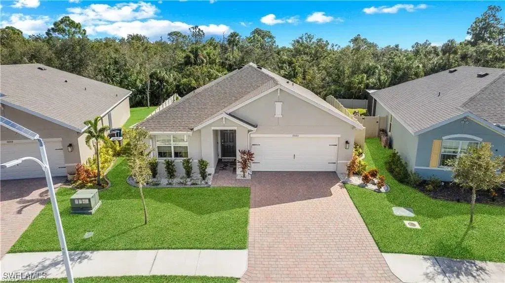 Picture of 8880 Cascade Price Cir, North Fort Myers, FL 33917